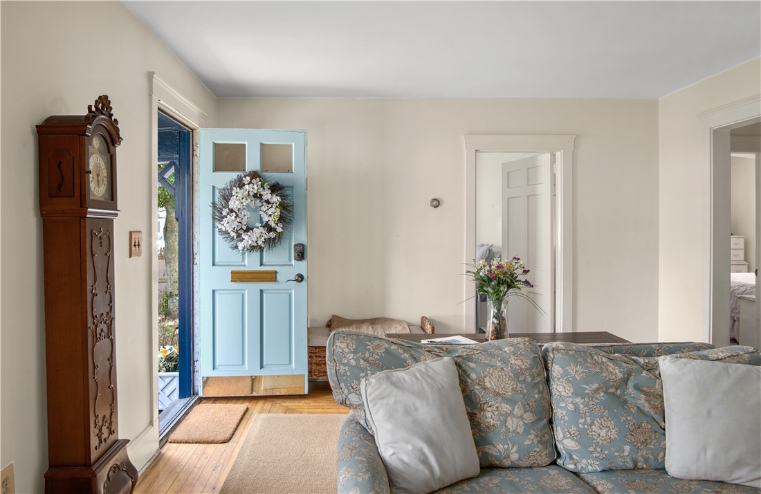 84 3rd Street Newport, RI 02840 - Photo 4 of 19