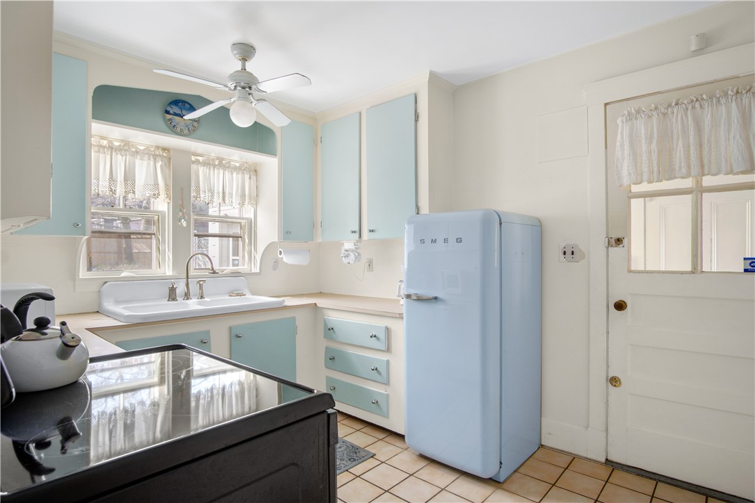 84 3rd Street Newport, RI 02840 - Photo 7 of 19