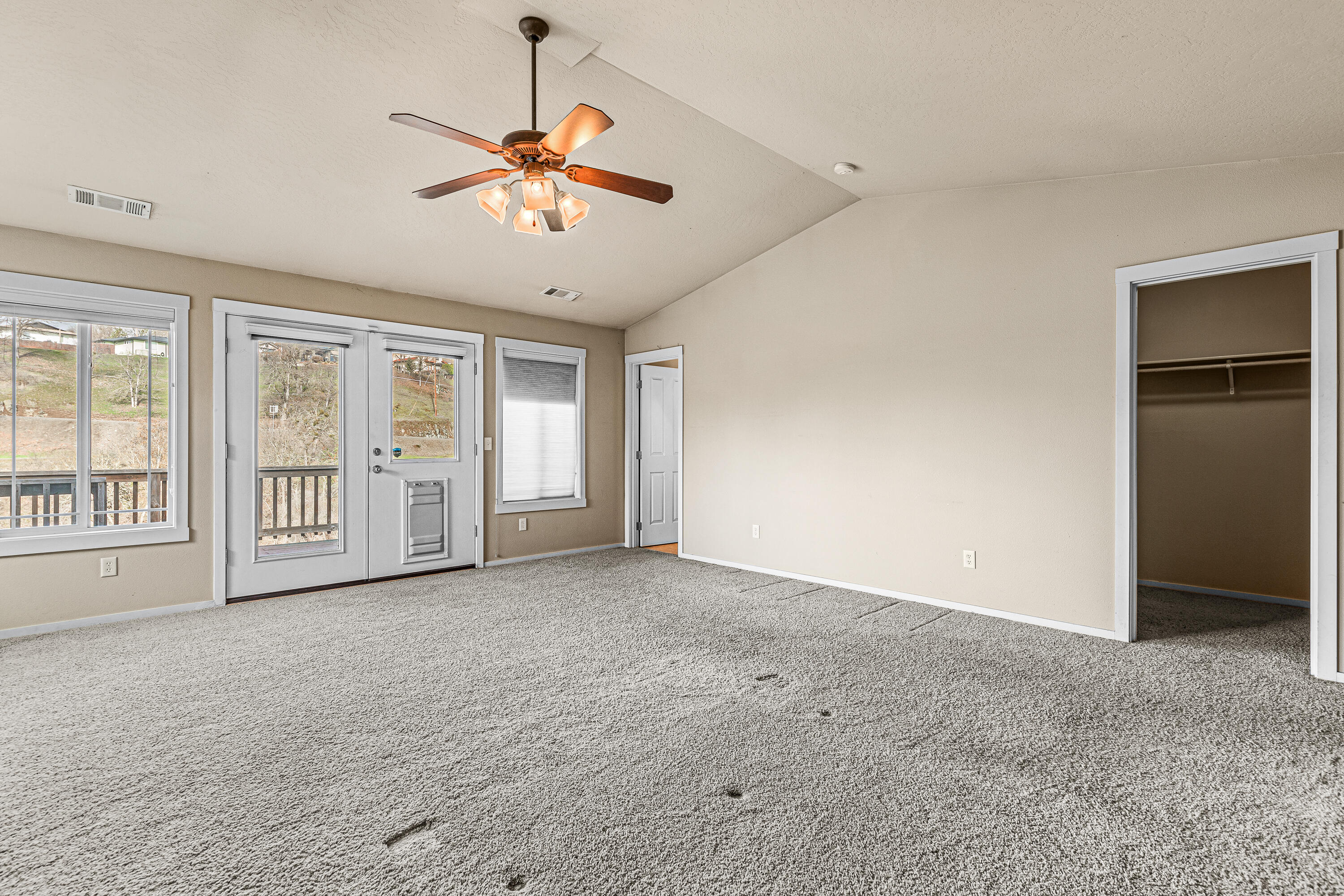 205 Upper River Road Gold Hill, OR 97525 - Photo 20 of 29 20