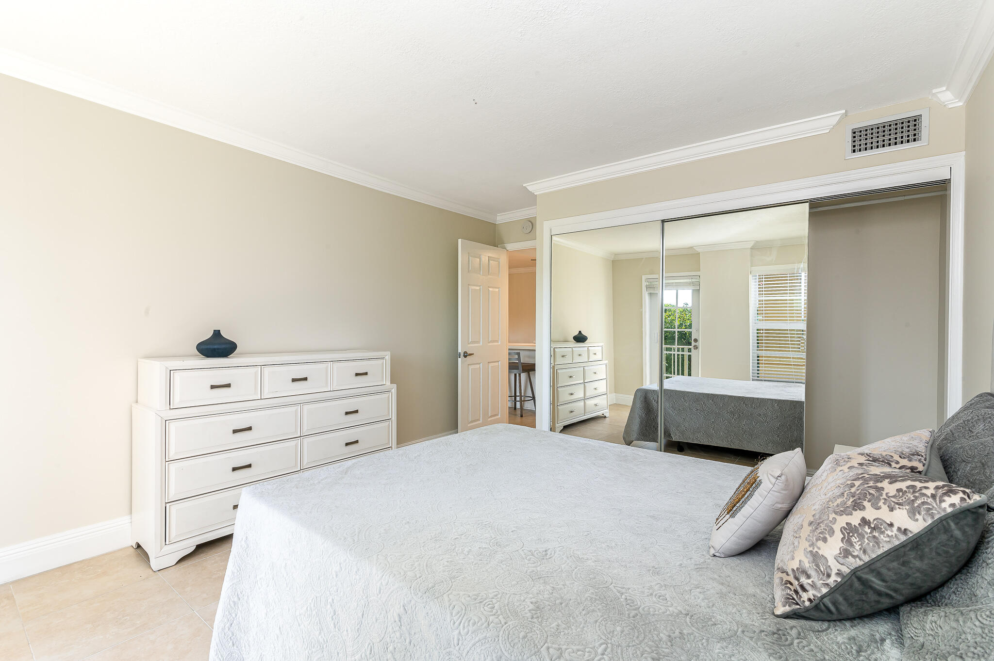 1111 South Ocean Boulevard, Unit 320 Boca Raton, FL 33432 - Photo 16 of 24 Secondary Bedroom