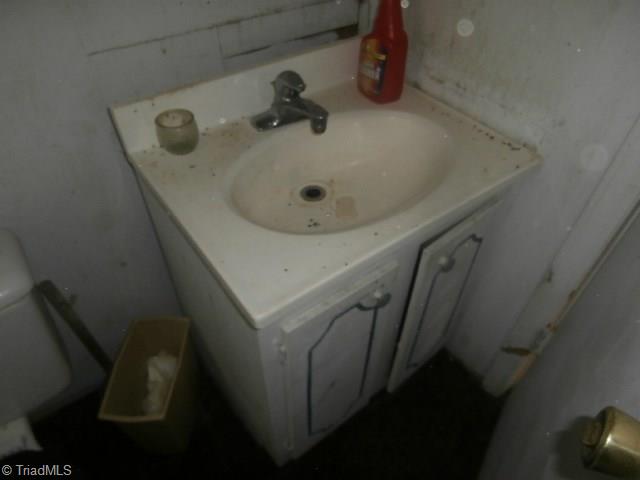 3703 Garner Road Snow Camp, NC 27349 - Photo 15 of 30 Gallery Image 15