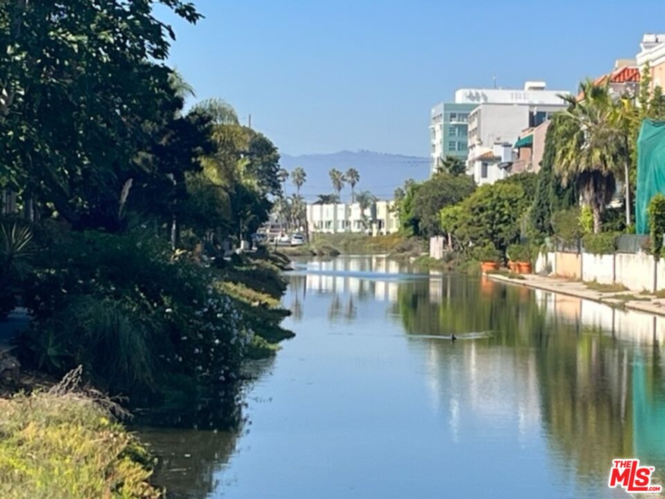 3809 Gran Corso Venice, CA 90292 - Photo 16 of 19 a water view