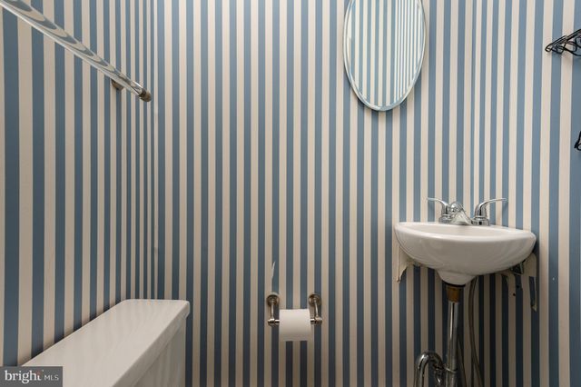 $550,000 | 104 West Gravers Lane, Philadelphia, PA 19118