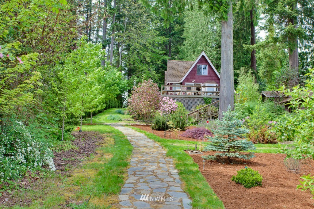 15958-15972 Virginia Point Road Northeast Poulsbo, WA 98370 - Photo 19 of 24 Gallery Image 19