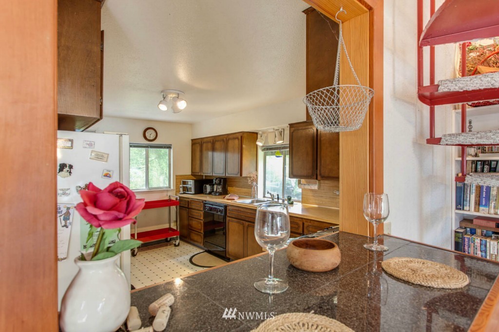 15958-15972 Virginia Point Road Northeast Poulsbo, WA 98370 - Photo 24 of 24 Gallery Image 24