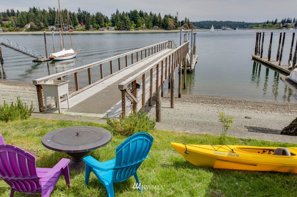 15958-15972 Virginia Point Road Northeast Poulsbo, WA 98370 - Photo 6 of 24 Gallery Image 6