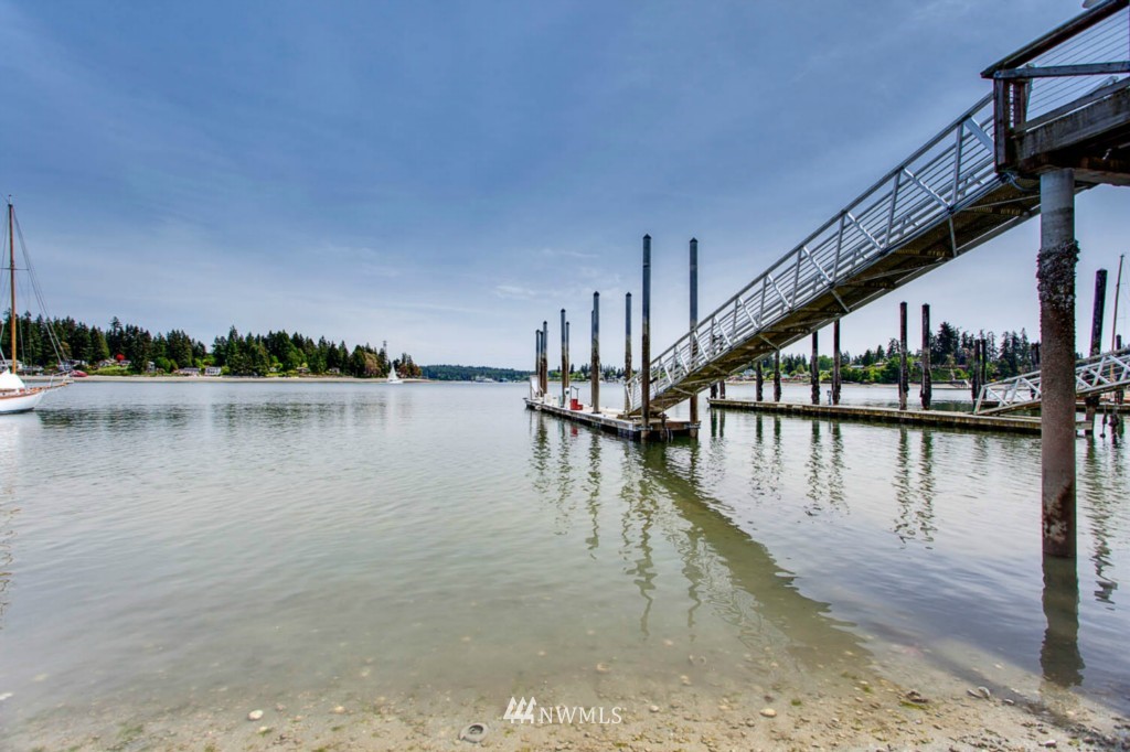 15958-15972 Virginia Point Road Northeast Poulsbo, WA 98370 - Photo 8 of 24 Gallery Image 8