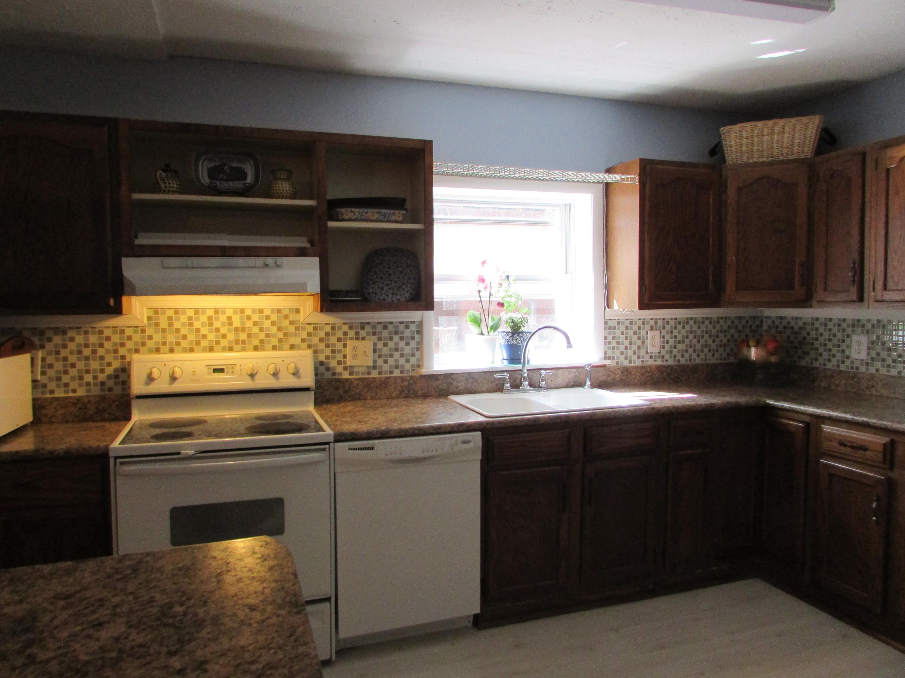 800 Kesterson Road Knoxville, TN 37918 - Photo 12 of 37 2016-06-08 013