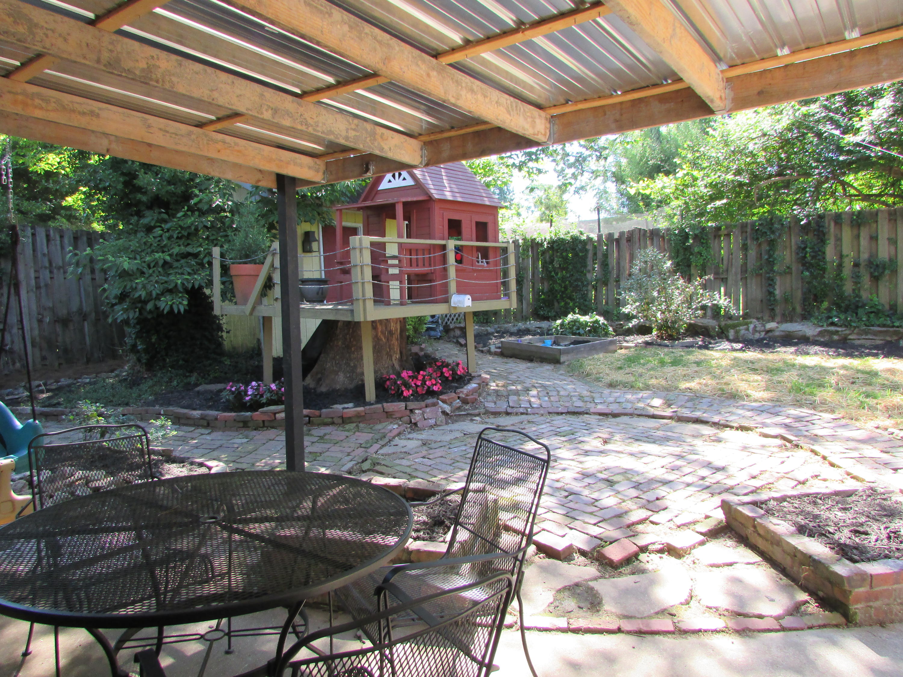 800 Kesterson Road Knoxville, TN 37918 - Photo 21 of 37 Covered patio