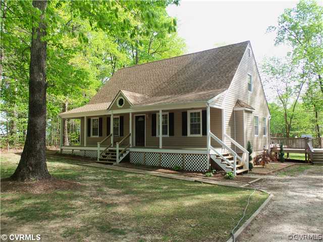 2565 Pilkington Road Powhatan, VA 23139 - Photo 1 of 12 Exterior Front - Fantastic close in Powhatan locat