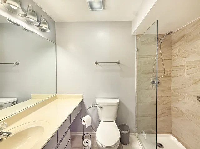 $2,150 | 1206 Ballantrae Place, Unit B, Mundelein, IL 60060