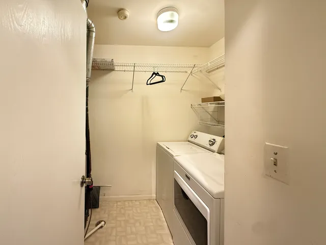 $2,150 | 1206 Ballantrae Place, Unit B, Mundelein, IL 60060