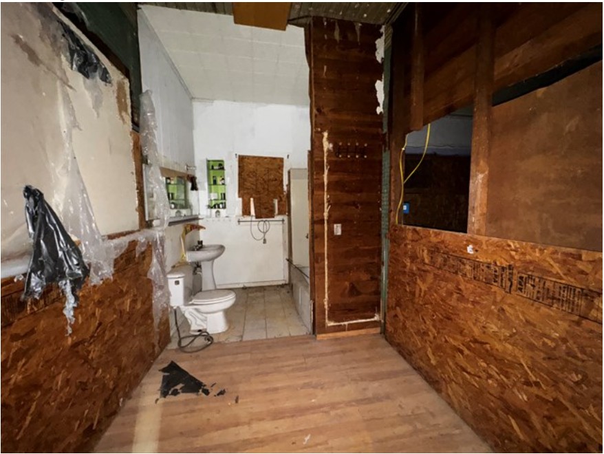 620 Washburn Street Taylor, TX 76574 - Photo 4 of 14 a view of living room