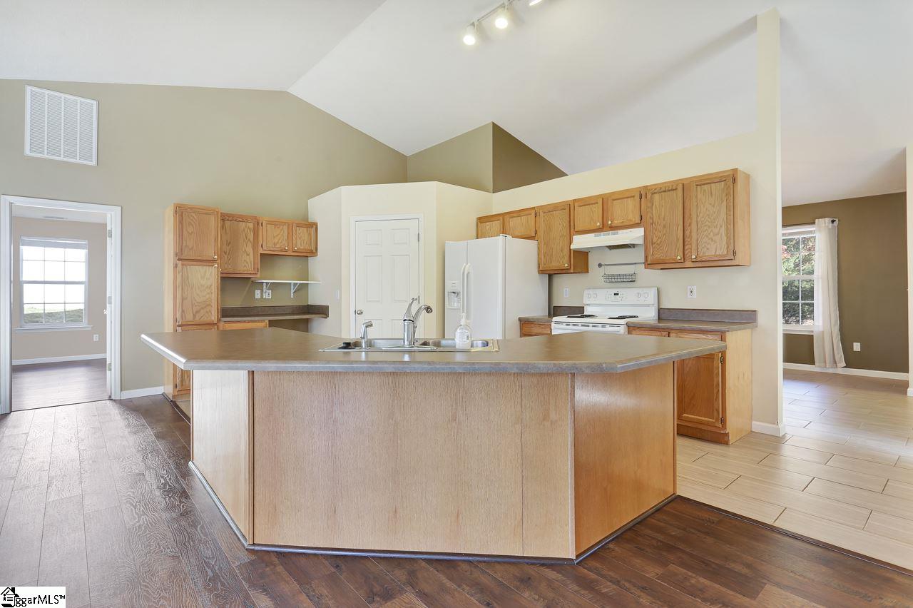 106 Pine Valley Road Piedmont, SC 29673 - Photo 8 of 36 Gallery Image 8