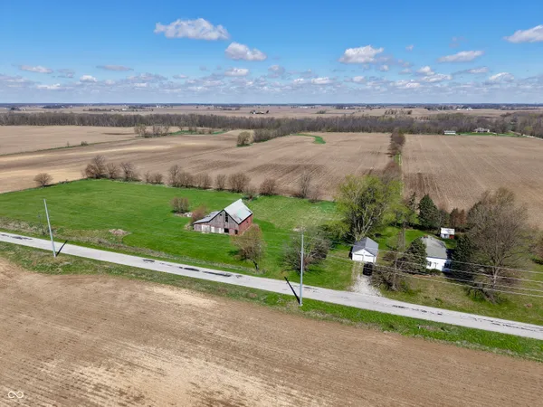 $750,000 | 9136 West 500 South, Jamestown, IN 46147
