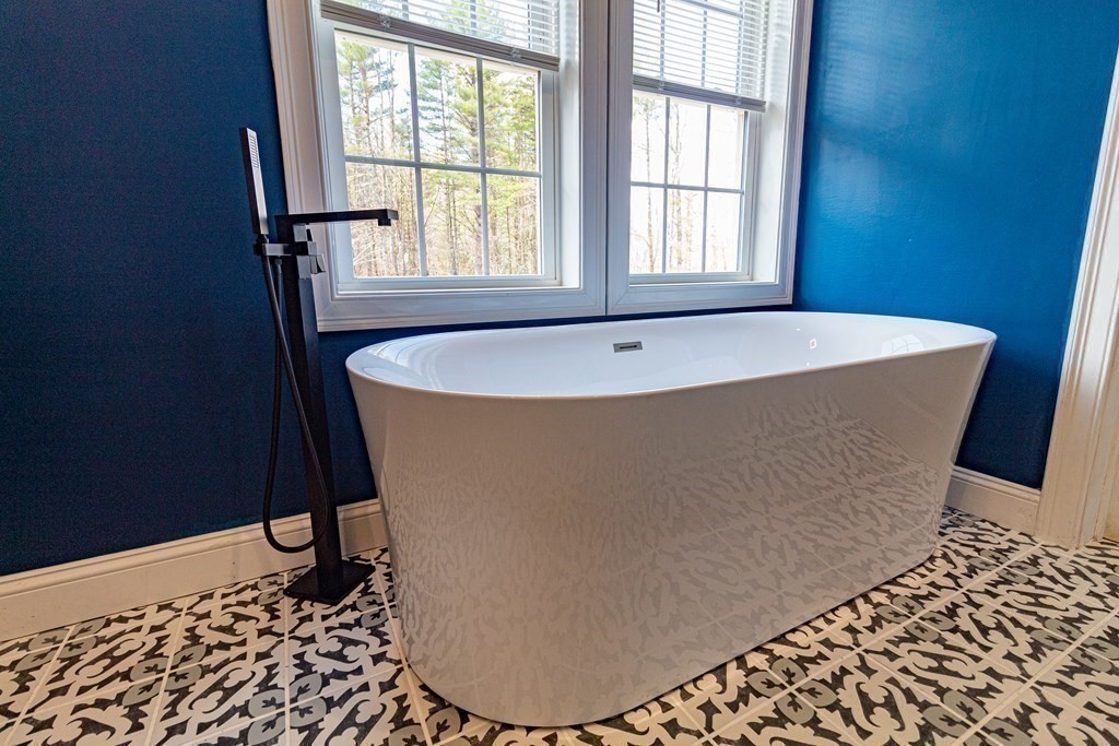367 New Boston Road Sturbridge, MA 01566 - Photo 22 of 40