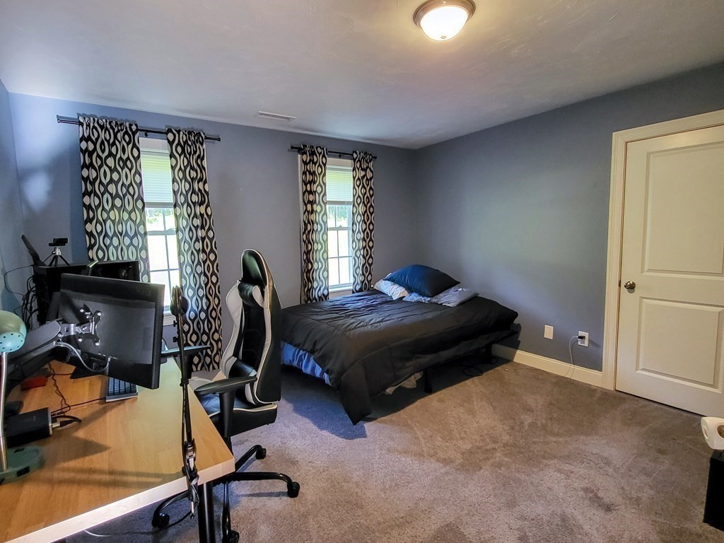 367 New Boston Road Sturbridge, MA 01566 - Photo 25 of 40