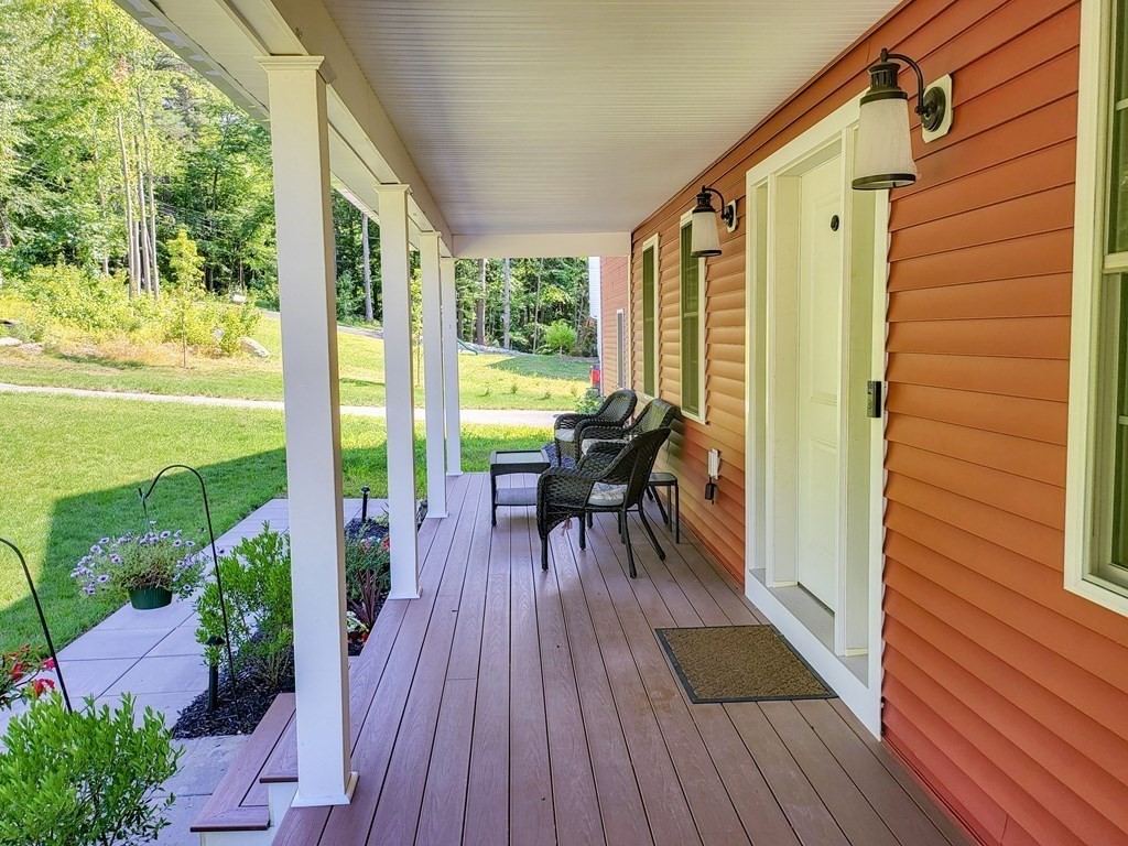367 New Boston Road Sturbridge, MA 01566 - Photo 5 of 40