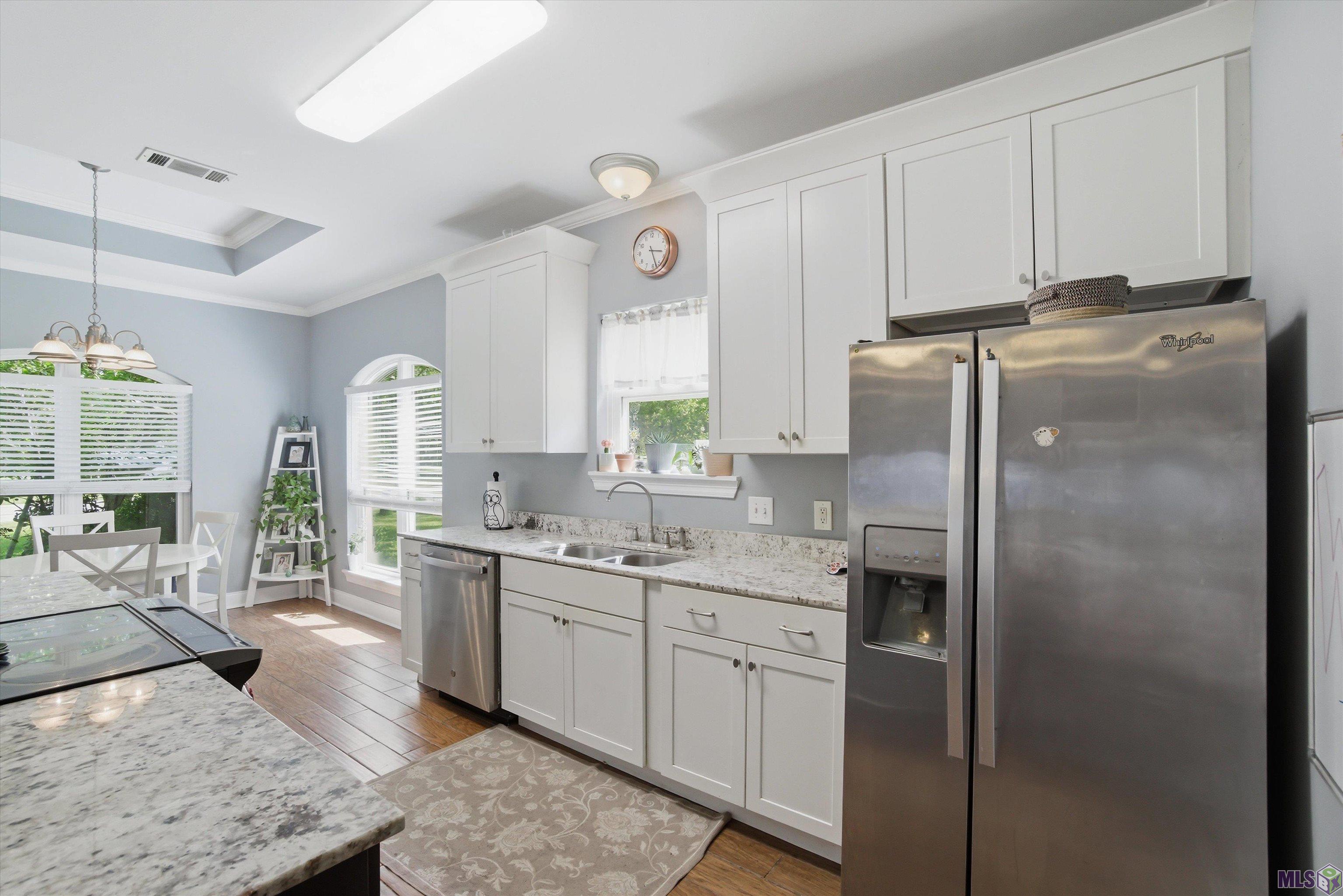 2047 Falconcrest Drive Denham Springs, LA 70726 - Photo 5 of 16