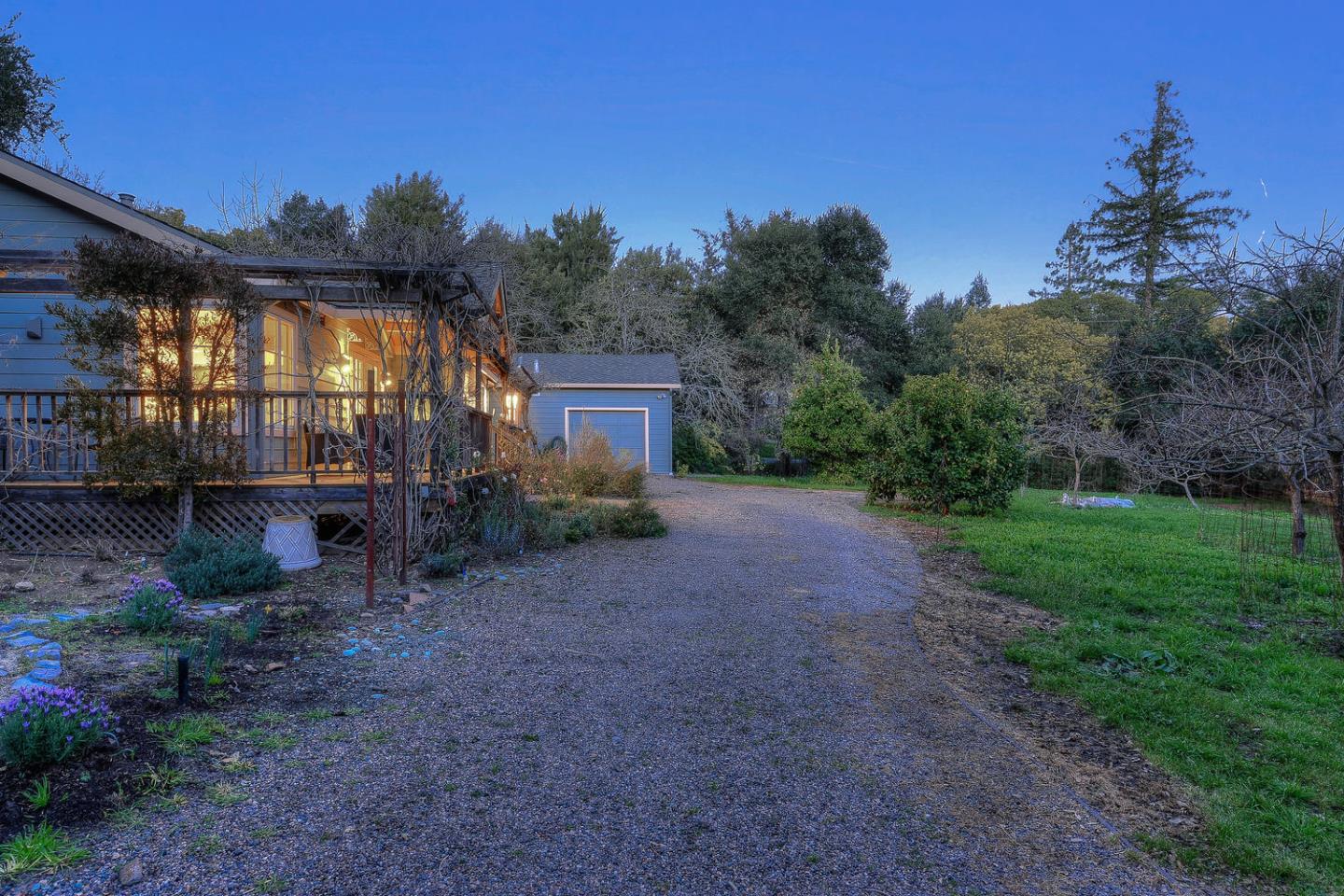 7 Palm Circle Road Woodside, CA 94062 - Photo 2 of 23