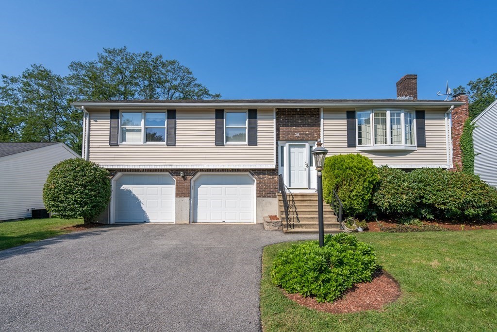 38 Bonnybrook Road Worcester, MA 01606 - Photo 1 of 28 Gallery Image 1