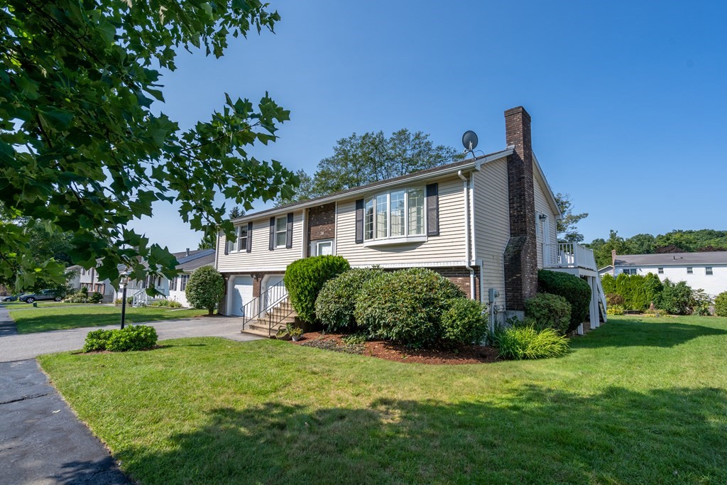 38 Bonnybrook Road Worcester, MA 01606 - Photo 3 of 28 Gallery Image 3