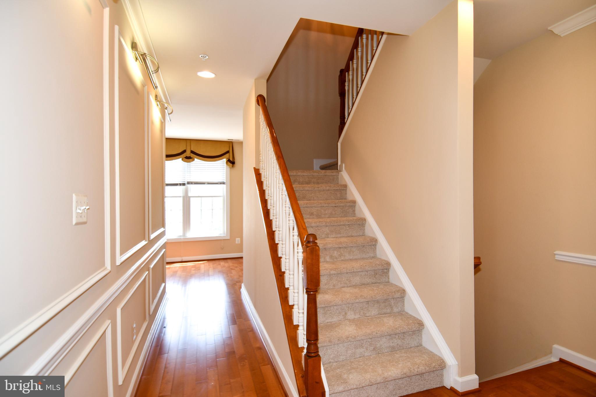 589 Cedar Spring Street Gaithersburg, MD 20877 - Photo 22 of 43 Second Floor Hall
