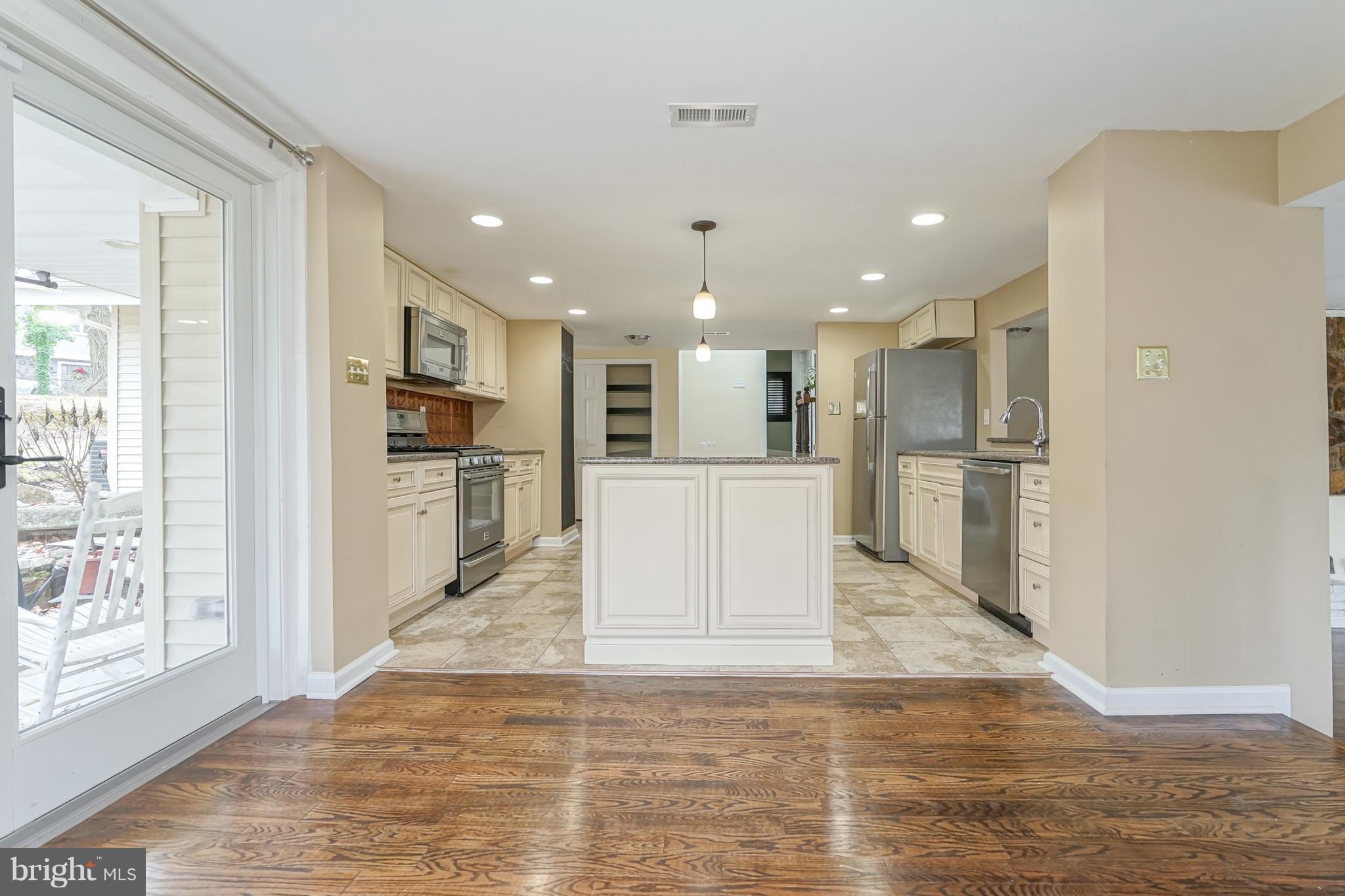 596 Coles Mill Road Haddonfield, NJ 08033 - Photo 15 of 41