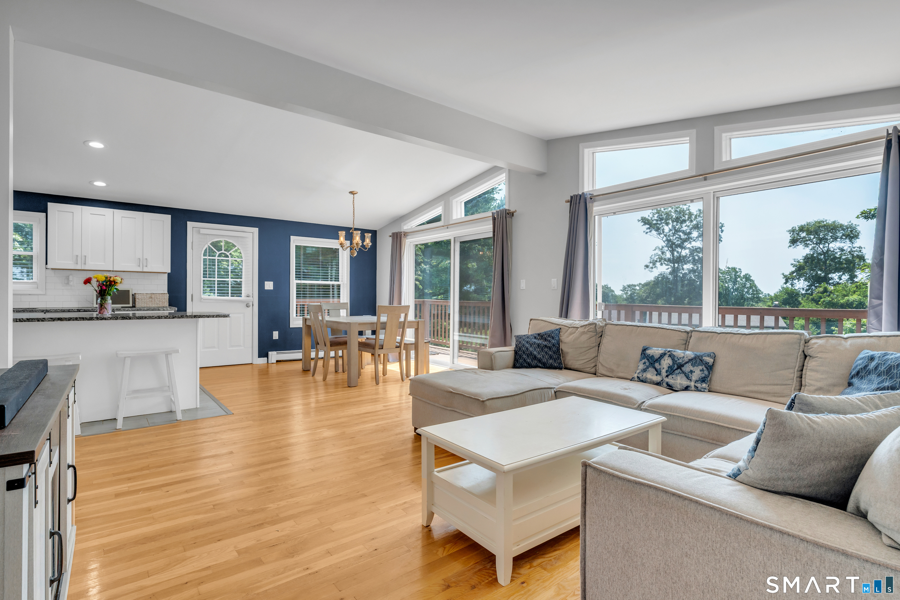95 Crest Drive Groton, CT 06355 - Photo 16 of 40
