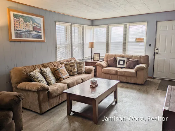 $120,000 | 48 South Kenwood Street, Muskegon, MI 49442