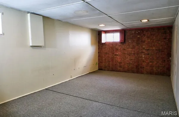 $149,000 | 105 Clearview Drive, Florissant, MO 63033
