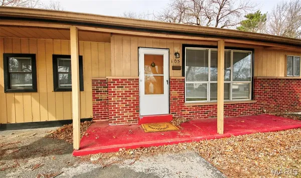 $149,000 | 105 Clearview Drive, Florissant, MO 63033