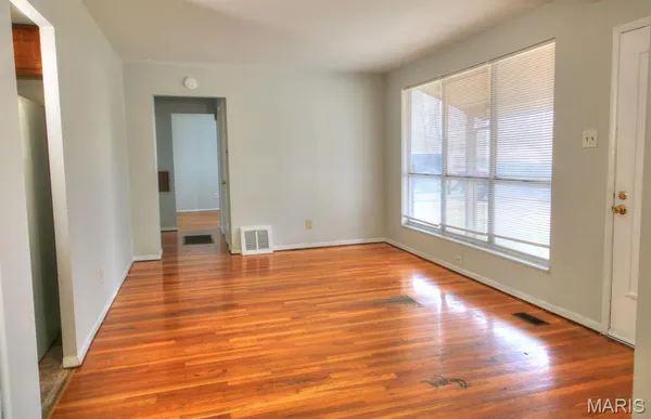 $149,000 | 105 Clearview Drive, Florissant, MO 63033