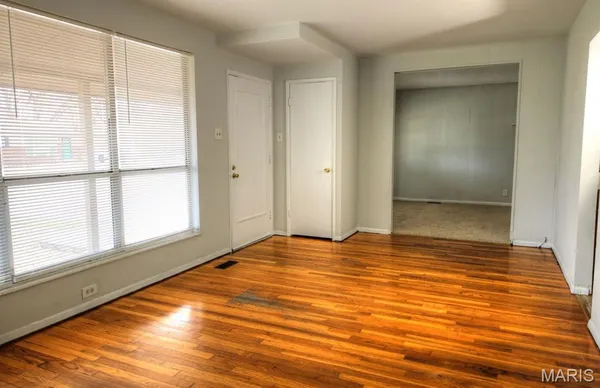 $149,000 | 105 Clearview Drive, Florissant, MO 63033