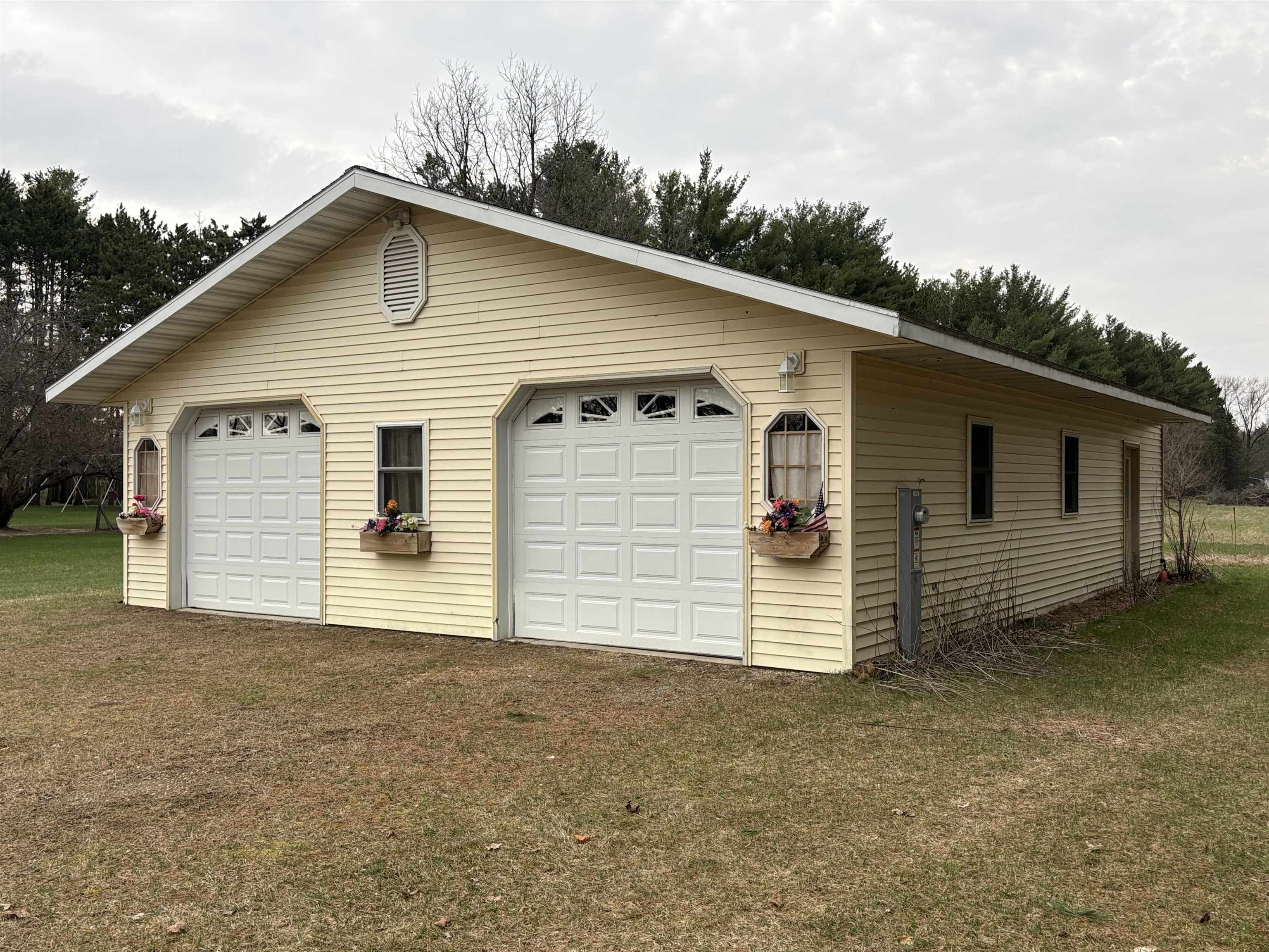 525 Summit Street Wild Rose, WI 54984 - Photo 2 of 15