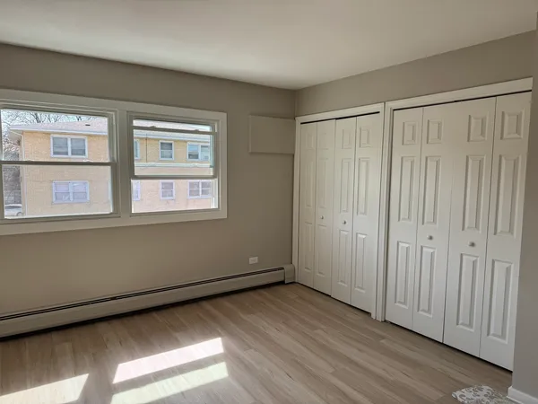 $2,000 | 7033 99th Street, Unit 2E, Chicago Ridge, IL 60415