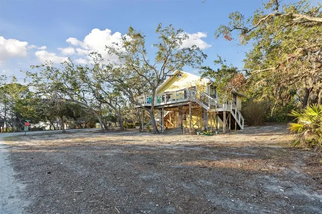 $535,000 | 12631 Hodgson Avenue, Cedar Key, FL 32625
