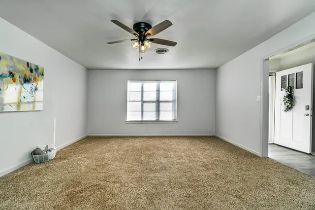 $135,000 | 721 North Floyd Avenue, Tulia, TX 79088