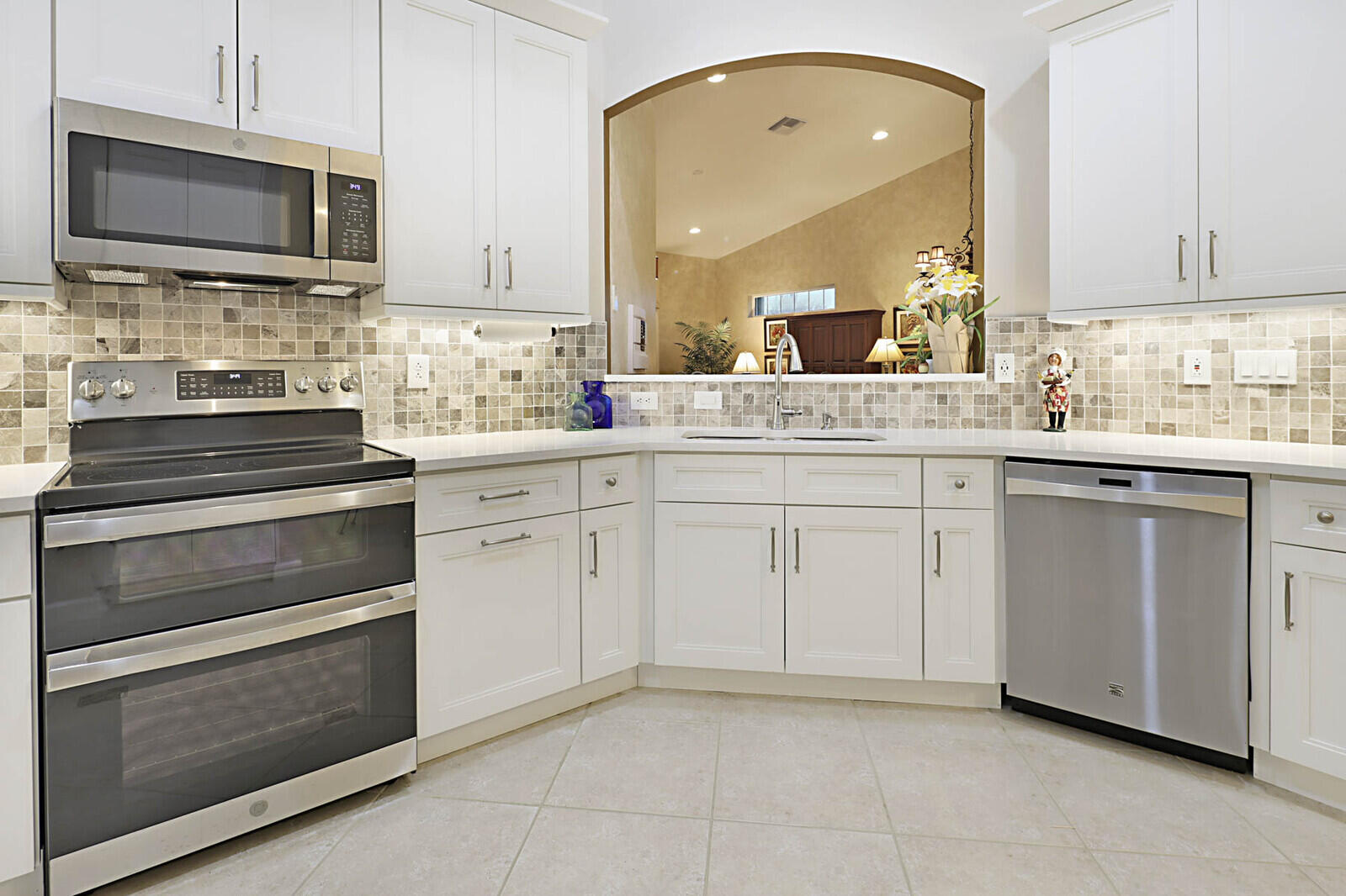 23077 Addison Lakes Circle Boca Raton, FL 33433 - Photo 12 of 47 Kitchen