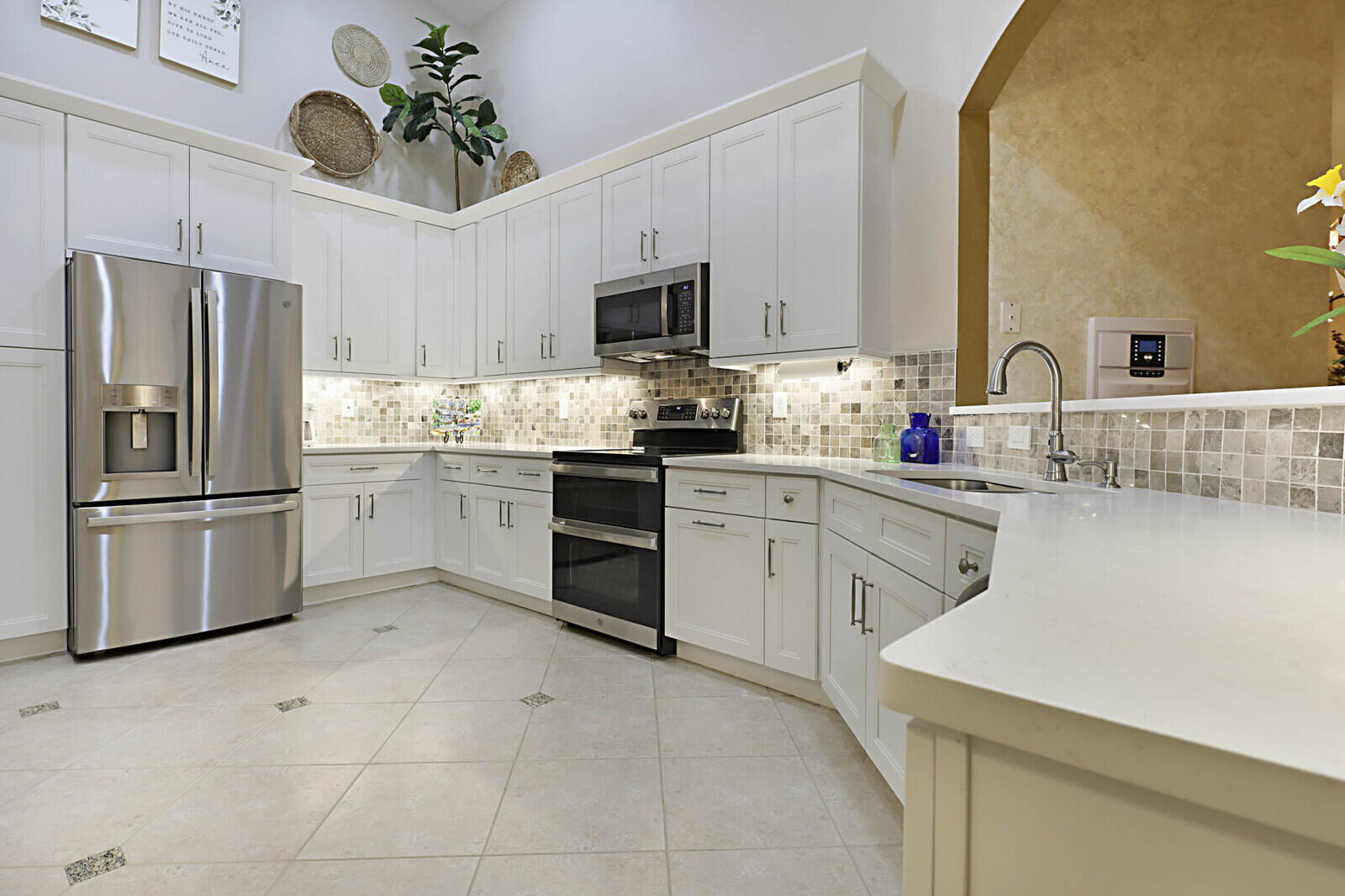 23077 Addison Lakes Circle Boca Raton, FL 33433 - Photo 15 of 47 Kitchen