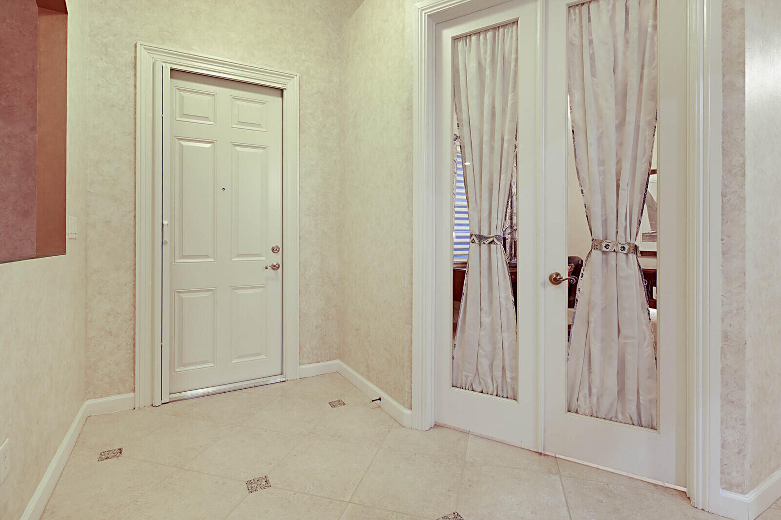 23077 Addison Lakes Circle Boca Raton, FL 33433 - Photo 6 of 47 Entry Foyer
