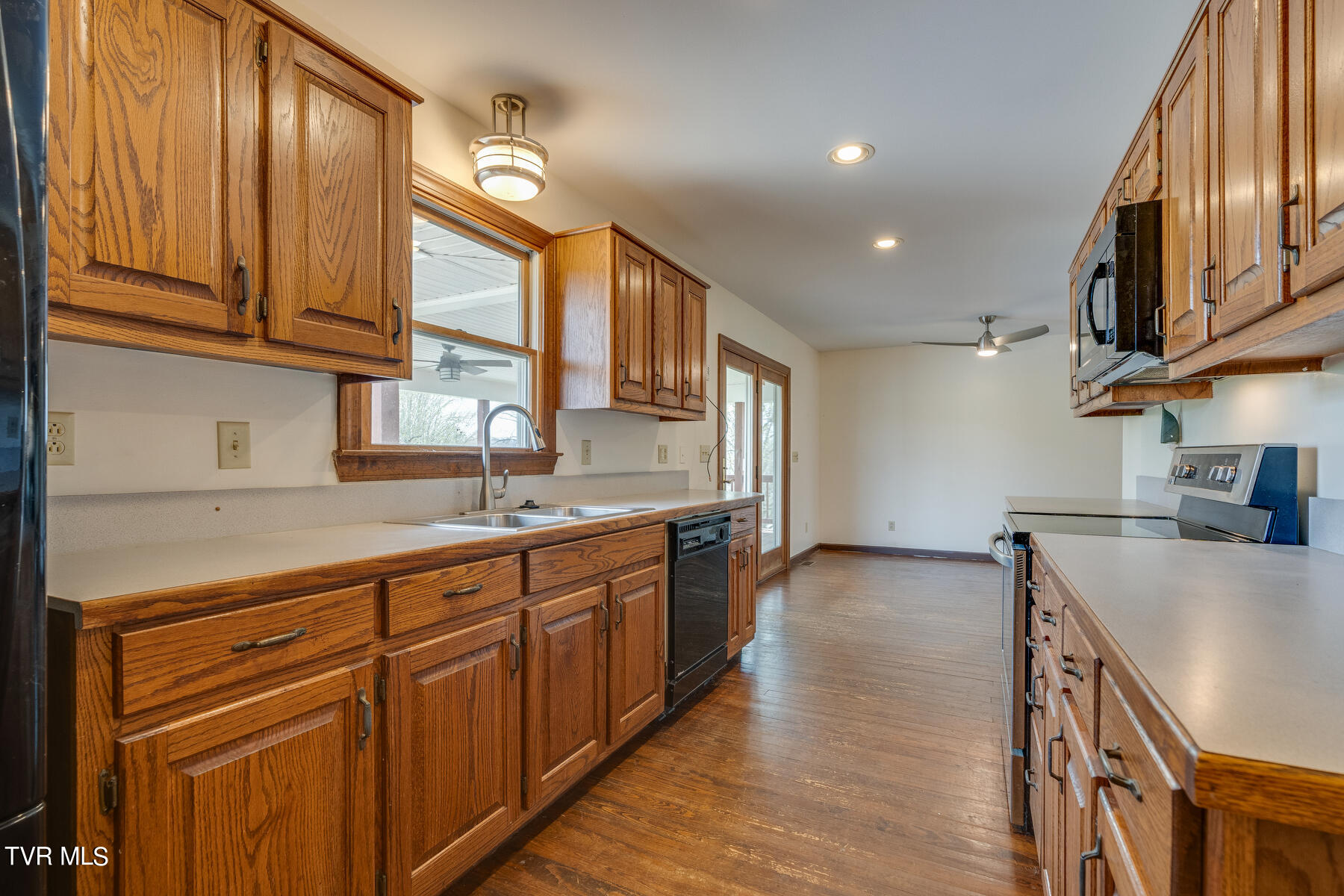 2120 Bright Hope Road Greeneville, TN 37743 - Photo 13 of 62 013