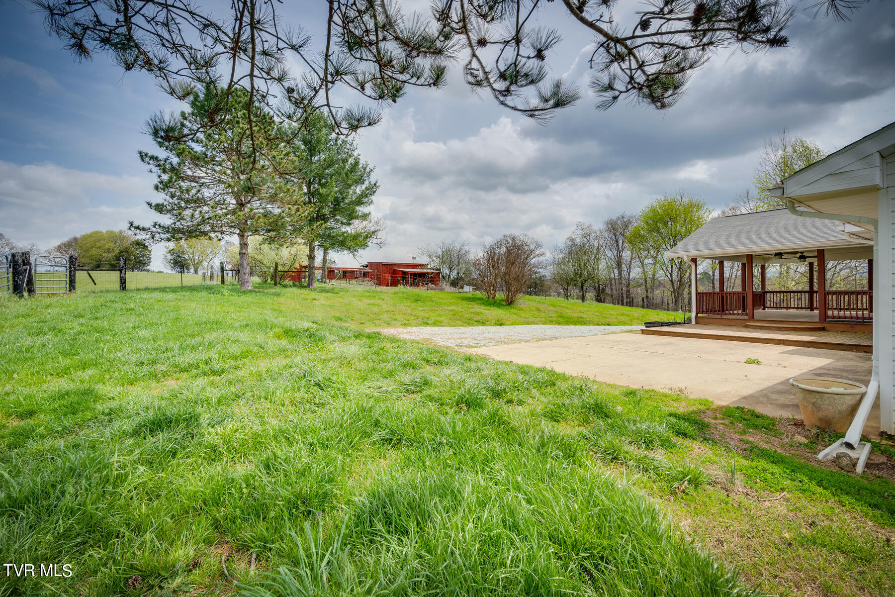 2120 Bright Hope Road Greeneville, TN 37743 - Photo 38 of 62 038