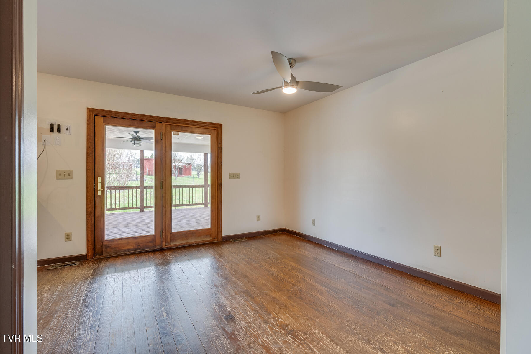 2120 Bright Hope Road Greeneville, TN 37743 - Photo 9 of 62 009