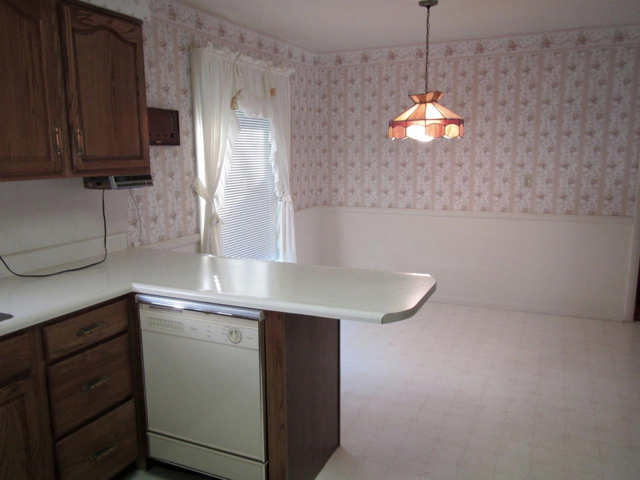 2001 East Lake Road Princeton, IN 47670 - Photo 6 of 17 Gallery Image 6