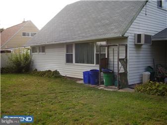 12 Goldengate Road Levittown, PA 19057 - Photo 3 of 4 Exterior Back