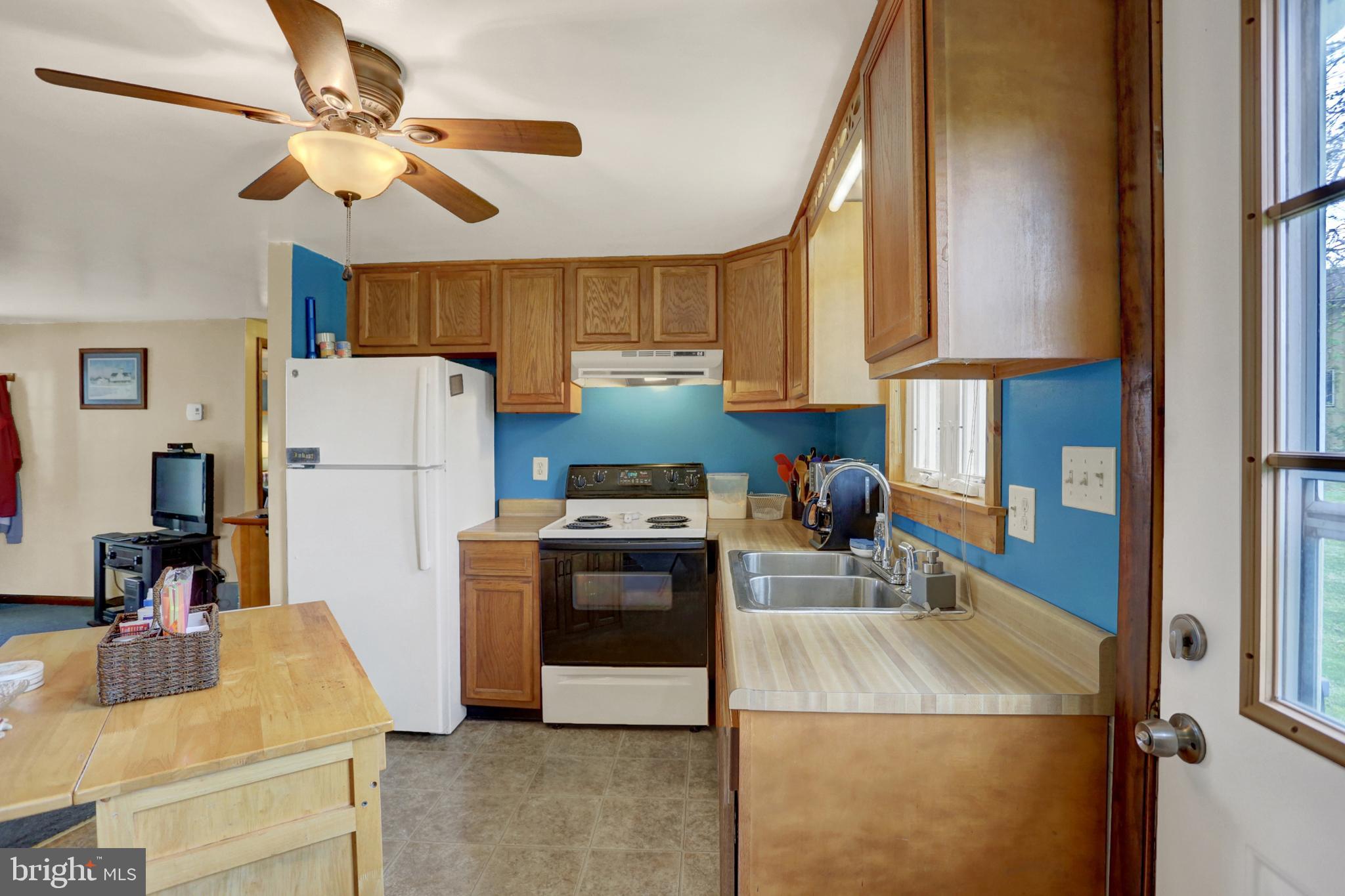 8112 Middle Ridge Road Newport, PA 17074 - Photo 8 of 29 Gallery Image 8
