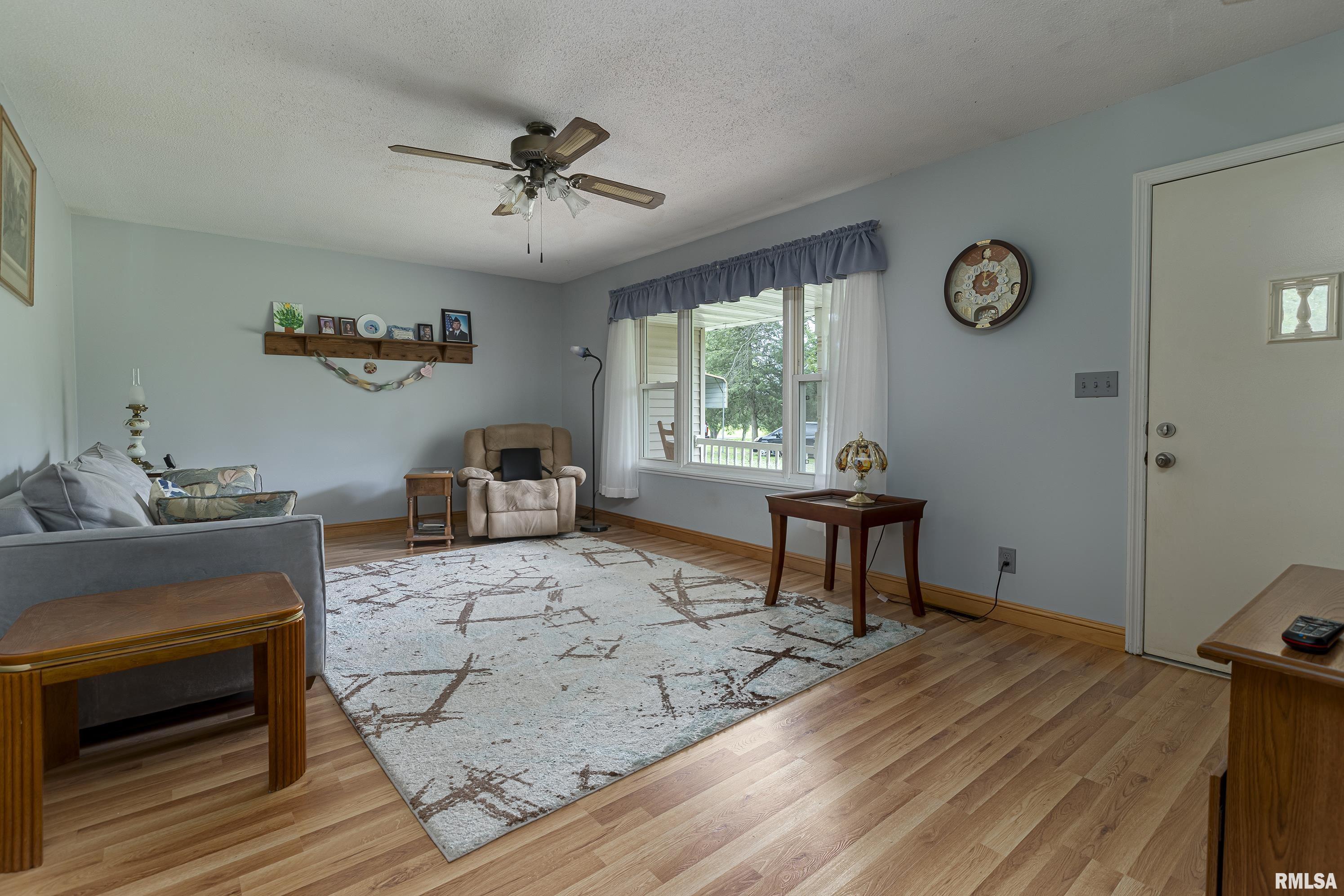 14378 Mustang Road Marion, IL 62959 - Photo 3 of 38