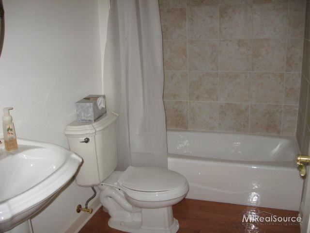 3700 Tremonte Circle Rochester, MI 48306 - Photo 16 of 18 31154200-15.JPG