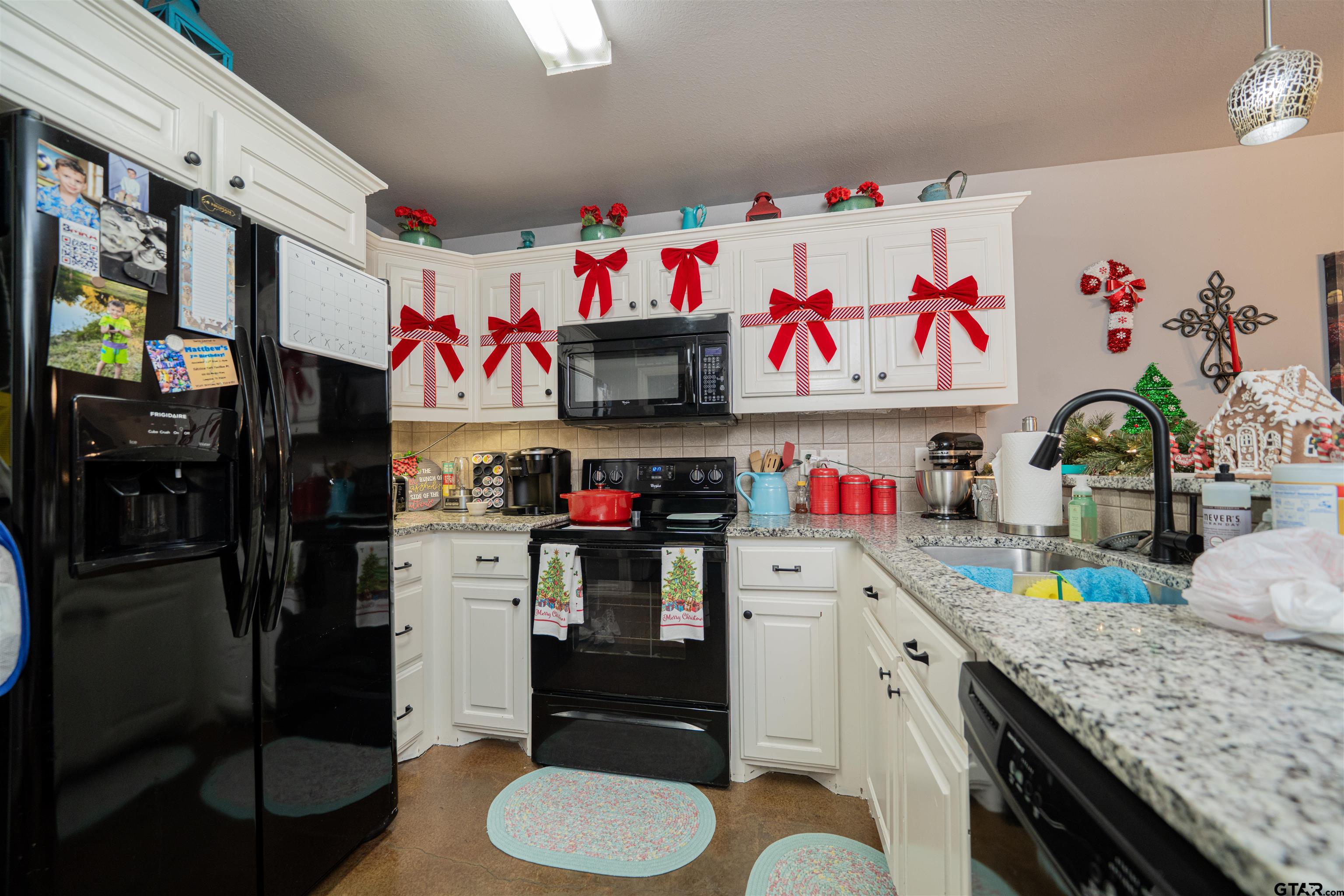 271 Lawrence Road Longview, TX 75605 - Photo 4 of 42